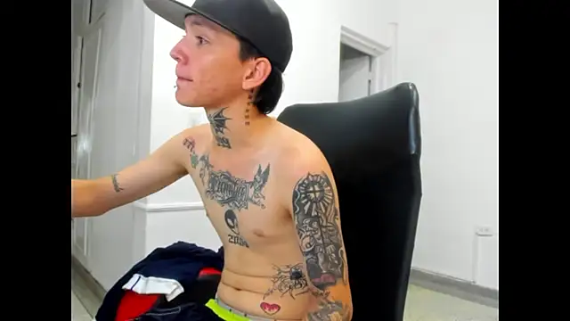 StraightBoy_Nick Webcam Show