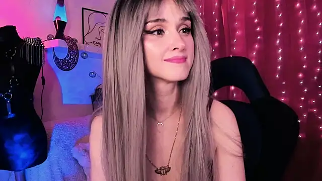 Chat +18 de MistressJolie ao vivo