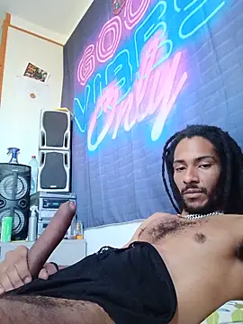Chatroom XXX en direct de Mikaaa97