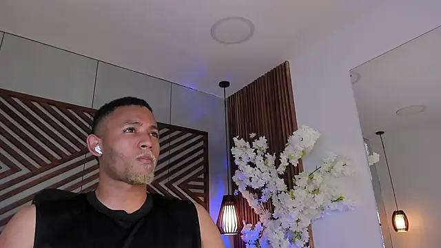 B_Wild webcam show