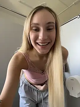 Pink_Kiss' Webcam Show