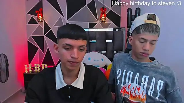 Chat XXX ao vivo de Juan_Nd_Steven