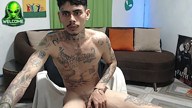 Онлайн чат XXX alpha_zom
