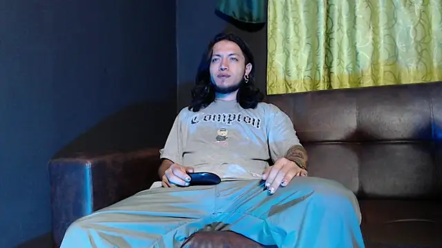 Dicaprioo_ লাইভ XXX চ্যাট