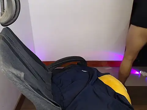 Hot_Muscle69 Show Webcam