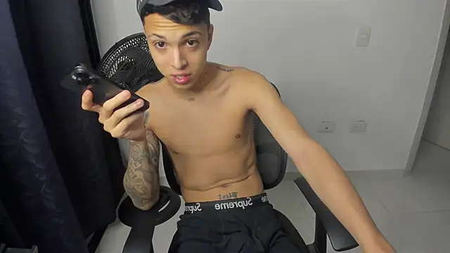 Show de webcam de ZAndrew_Gold