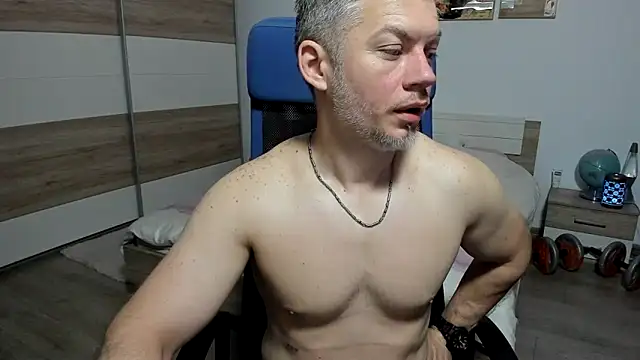Chat XXX en directo de RobbyShawz