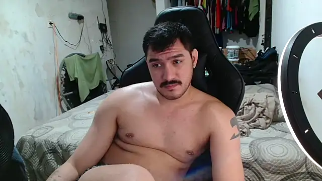 Leonino231 Chat XXX live
