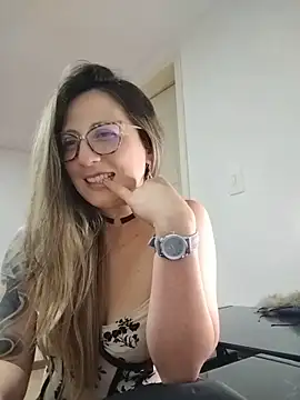 VALELUXX live XXX chat