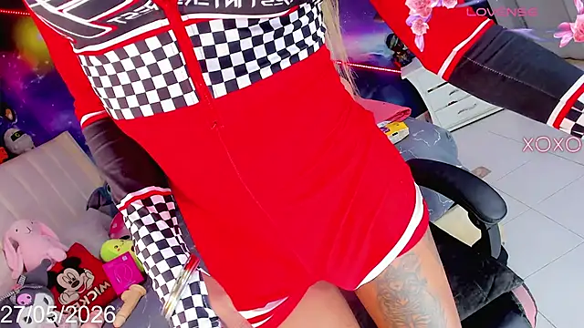 Nella_Dollsのウェブカメラショー