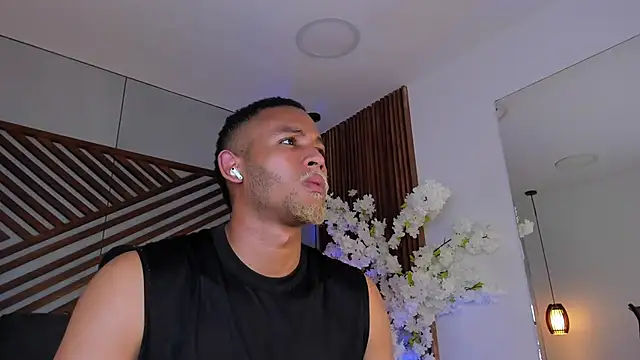 B_Wildn Live XXX chat