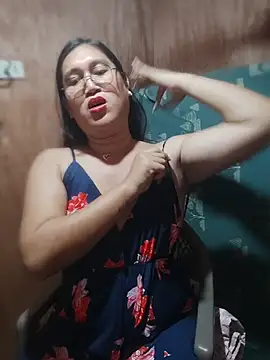 Romantic_Sabrina Pertunjukan Webcam