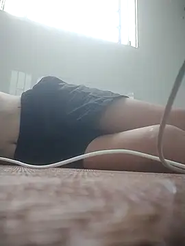 hothot_dam 在線直播表演