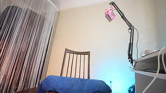 CrazyPinky's Live XXX Chat