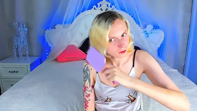 LikiLips' Live XXX Chat