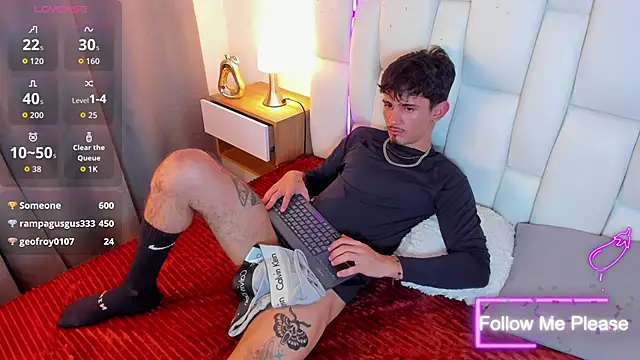 nextboywell1n Live XXX chat