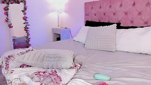 MissHiller_gh Adlı Modelin Canlı XXX Sohbeti