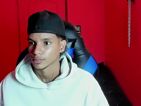Webkamerová show kai_storm77