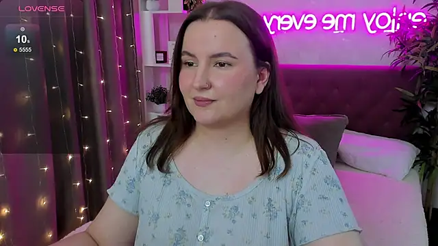FeralPeach's Live XXX Chat