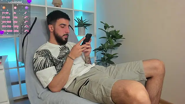 Zeyn_Edwardsn Webbikameraesitys