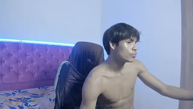 Pokazy przed kamerką – skinny_sam
