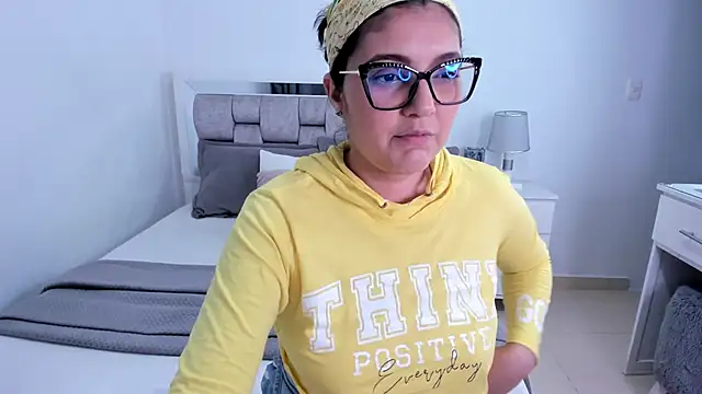 Camilaa_bueno 即時 XXX 聊天
