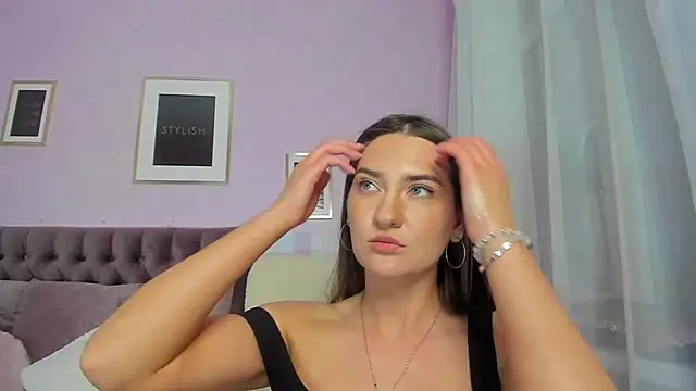Show modela Evalaniss na web-kameri