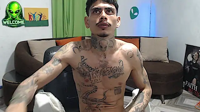 alpha_zom élő XXX-chatje