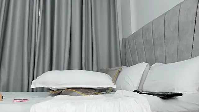 thee_sexy_goddess' Live XXX Chat