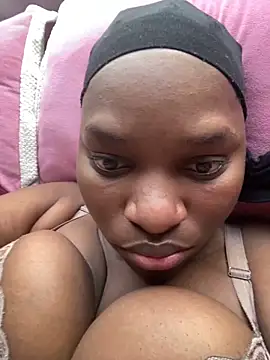 Blackpinkylips2025 Adlı Modelin Canlı XXX Sohbeti