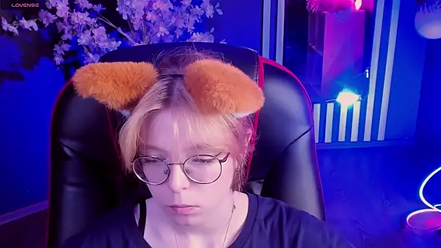 دردشة FoxxyyPolly الجنسية المباشرة