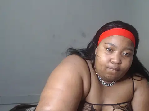 ThickAssMammie26 Adlı Modelin Canlı XXX Sohbeti