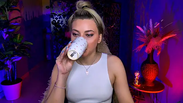 Živý XXX chat HyileyClark