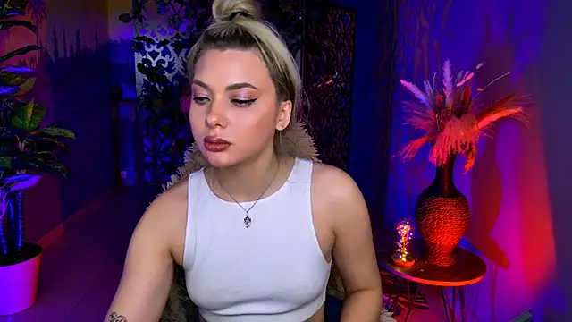 HyileyClark's Live XXX Chat