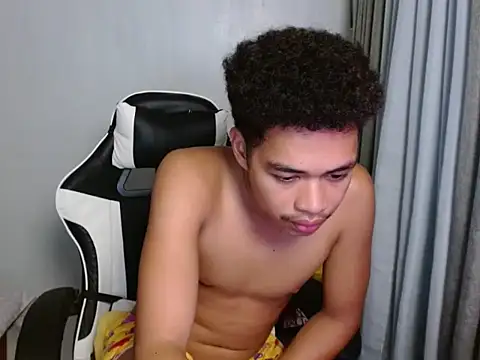 curlyasian_njxx's Live XXX Chat