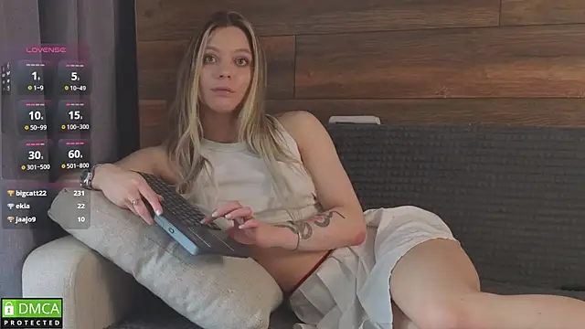 Chat XXX en directo de EmilieLong