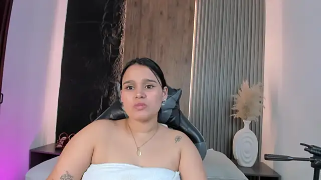 lia_sexx19's Live XXX Chat
