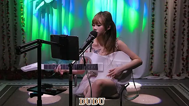 Chat XXX en directo de yznt-dudu