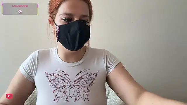 Pearlydoll Adlı Modelin Canlı XXX Sohbeti