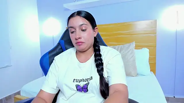 Chat +18 de kira_relish ao vivo