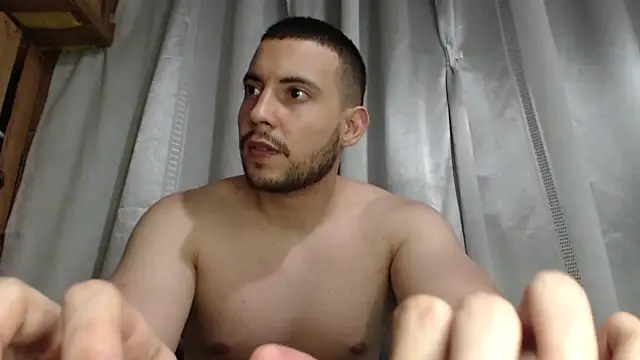 Armando_2002's Live XXX Chat