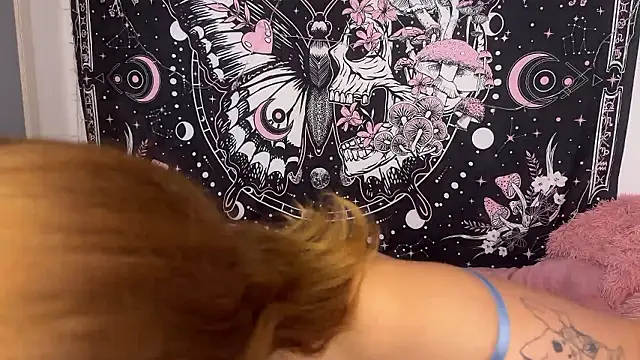 ari_kat's Live XXX Chat