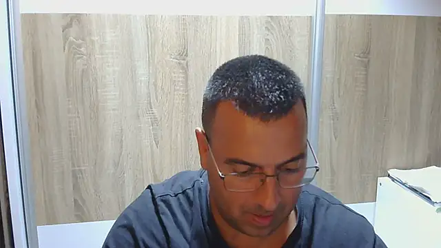 VanillaTime78-Jorge Show in webcam