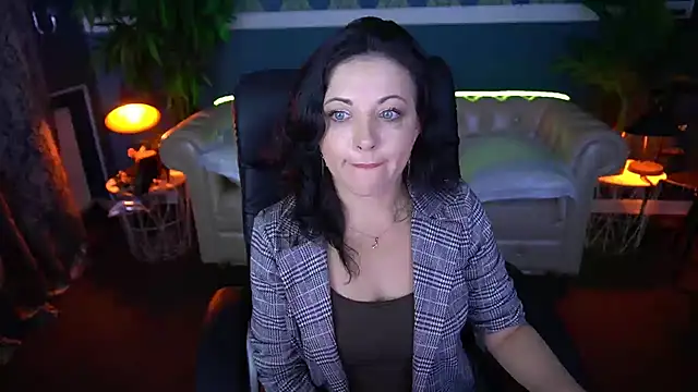 Dafni_Monn élő XXX-chatje