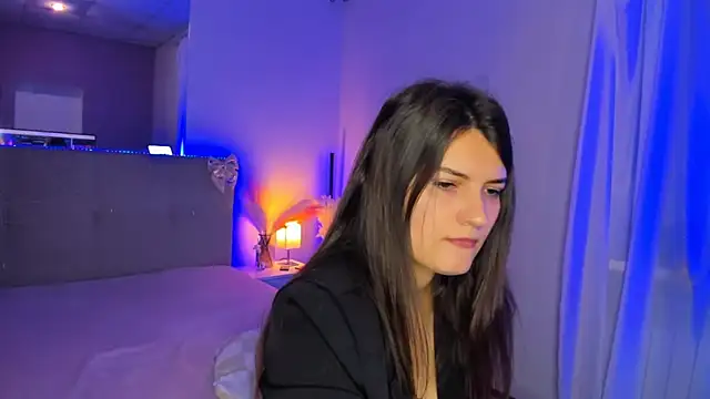 Онлайн чат XXX Laura_Leee