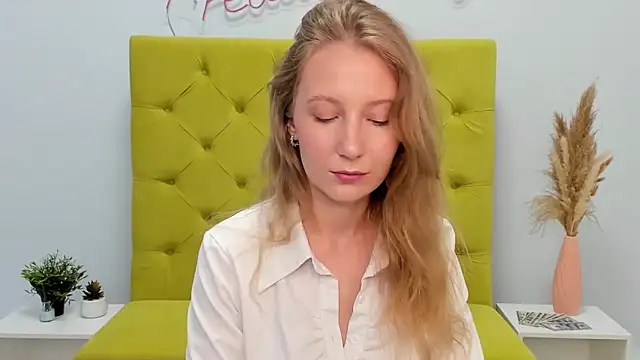 LolaWilsons Adlı Modelin Canlı XXX Sohbeti