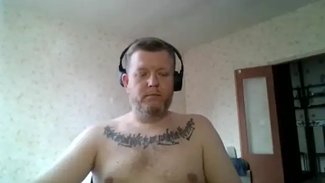 XXX chat uživo modela BABA_YAGAGA
