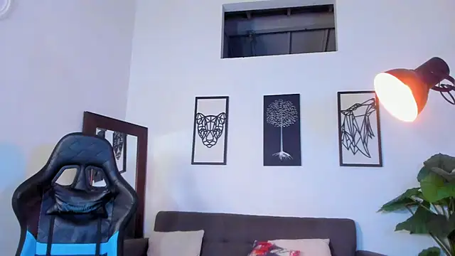 Justin_kingX7 élő XXX-chatje