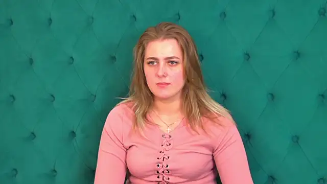 EllaBells' Live XXX Chat