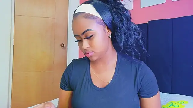 MySugarmoomy élő XXX-chatje